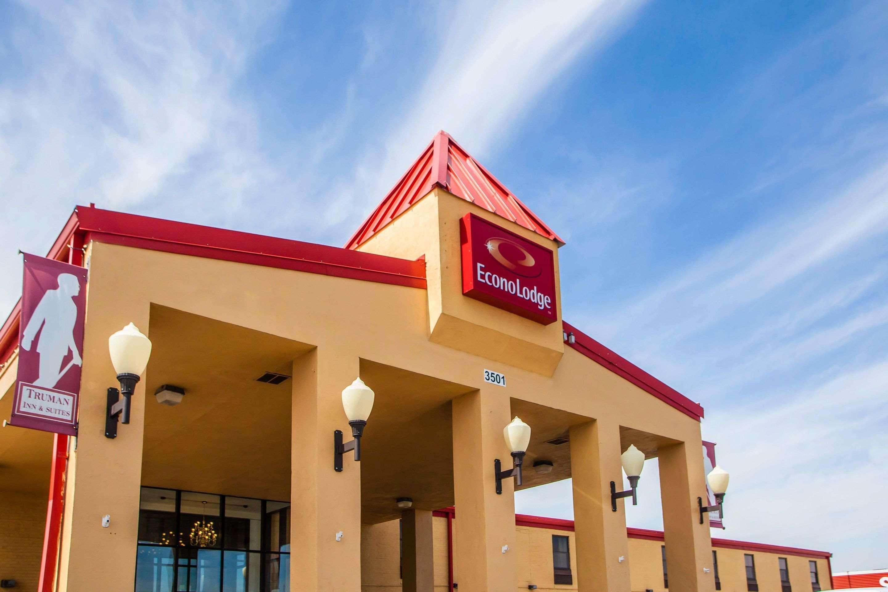 סדליה Econo Lodge Truman Inn מראה חיצוני תמונה